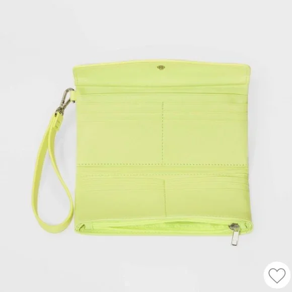 A New Day - Flap Pouch Double Interior Wristlet - Picture 3 of 6